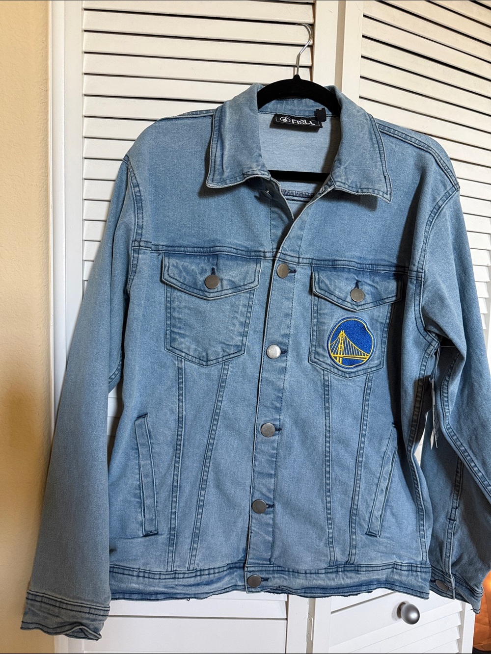 NBA by FISLL Warriors NWT Lt Blue Denim Jacket with Team embroidered logo Patch